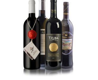 רשת חינאווי Wine & More מציגה מגוון מארזי שי והטבות על יינות ומשקאות אלכוהוליים בסניפים צילום אביב פרסום